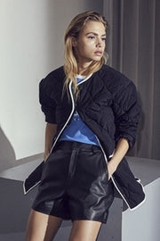 Phoebe Midi Leather Shorts | Black | Bukser fra Co'couture