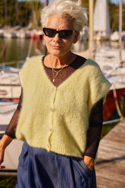 Sleeveless vest in 80% kid mohair V7485 | Light Yellow | Strik fra Atelier C