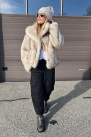 Stephanie Faux Fur Jacket | Beige | Jakke fra Neo Noir