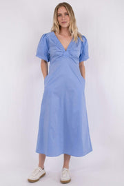 Illana Poplin Dress | Sky Blue | Kjole fra Neo Noir