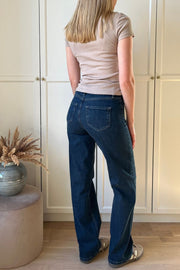 Molly Jeans | Dark Blue Denim | Jeans fra French Laundry