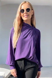 Highland Falls Blouse | Dark Grape | Bluse fra French Laundry