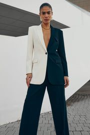 Tailor Long Blazer | Jet Stream w. Black | Jakke fra Copenhagen Muse