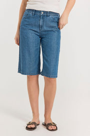 Cinda Shorts 206113 | Medium Blue Denim | Shorts fra Freequent
