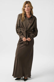 Naja Satin Shirt | Dark Brown | Bluse fra Neo Noir