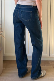 Molly Jeans | Dark Blue Denim | Jeans fra French Laundry