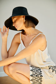 Linus Top 206115 | Moonbeam W. Black | Top fra Freequent