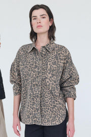 Emme Leo Shirt | Leopard Print | Skjorte fra Mos Mosh