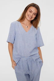 Lava Blouse | Off-White W. Nebulas Blue | Bluse fra Freequent
