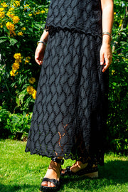 Freya Cut Out Lace Skirt | Black | Nederdel fra Black Colour