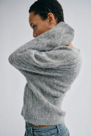 Unnur Hale V-neck Knit | Drizzle | Strik fra Mos Mosh