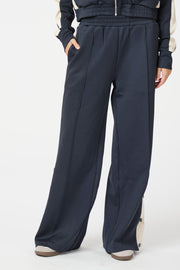 Puggy Track Suit Pants | Navy | Bukser fra Neo Noir