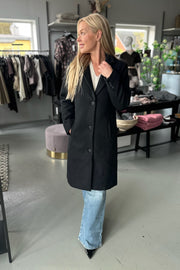 Theo Wollmantel | Schwarz | Mantel von French Laundry