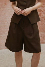 Nika Structure Shorts | Dark Brown | Shorts fra Neo Noir