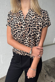 Elli Blouse | Sand | Bluse fra Statebird