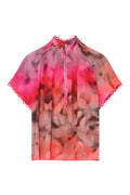 Amber Chiffon Blouse | Coral w. Print | Skjorte fra Gustav
