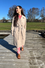 Ottie Jacket | Simply Taupe | Jakke fra Freequent