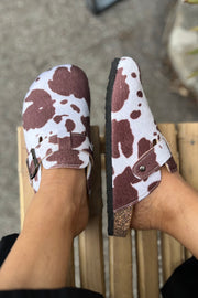 Cow Print Slip ons | Mules fra Avery