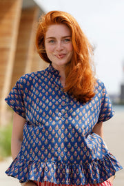 Flora Ruffle S/S Blouse | Blue Icon | Bluse fra Black Colour
