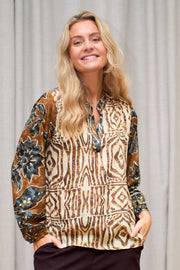 Luna Blouse | Lily Blue | Bluse fra Black Colour