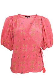 Luna Puff Sleeve Wrap Blouse | Argyle Pink | Bluse fra Black Colour