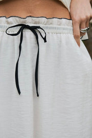 Ariella Crepe Skirt | Creme | Nederdel fra Neo Noir