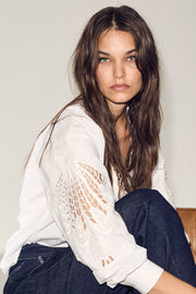 KelliseCC Lace Cut V-Shirt | White | Skjorte fra Co'couture