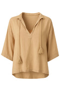 Cotton V-neck Shirt | Camel | Bluse fra Atelier C