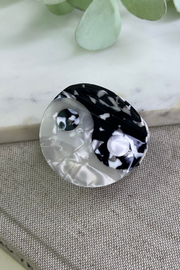 Yin Yang Round Hair Claw | Black | Hårspænde fra By Timm