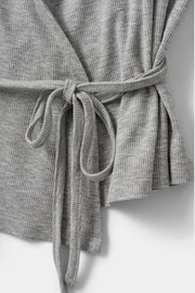 Joody | Grey | Bluse fra Sofie Schnoor