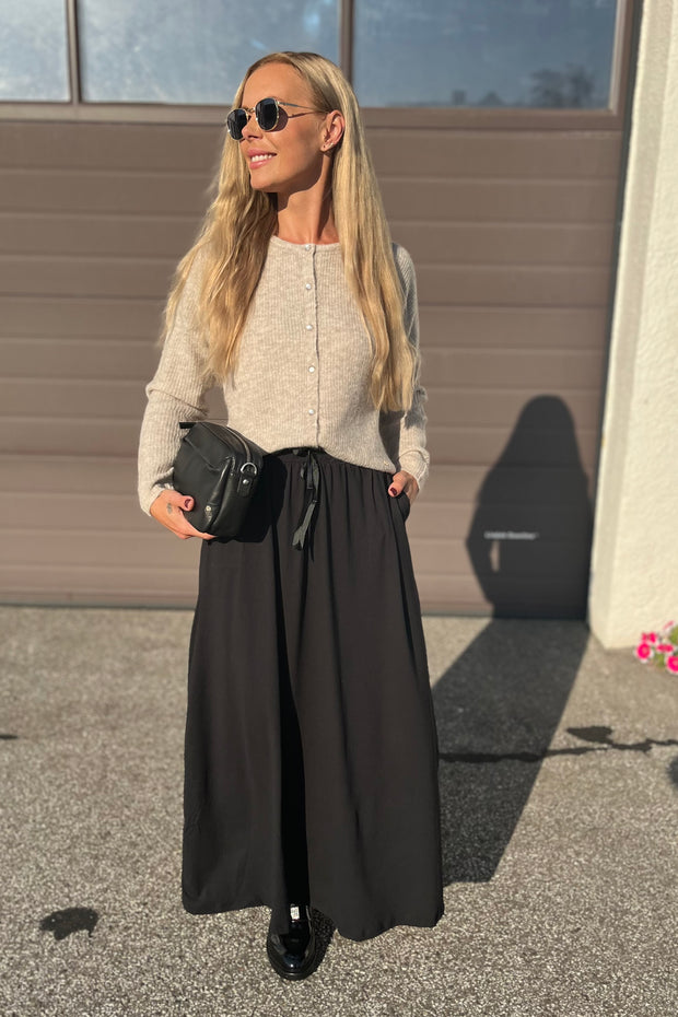 Alma Loose Skirt | Black | Nederdel fra Liberté