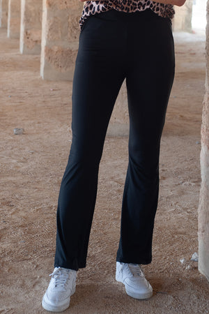 Hose mit Alma-Flair | Schwarz | Hose mit weitem Bein von Liberté Essentiel