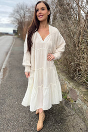 Adelaine Dress | Off White | Kjole fra Black Colour