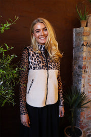 Teddy Leo Vest | Lux Leo Creme Black | Vest fra Liberté