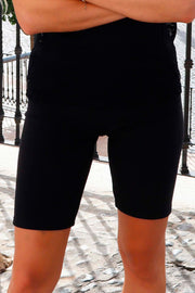 Henne Long Bicyle Shorts | Black | Shorts fra Liberté