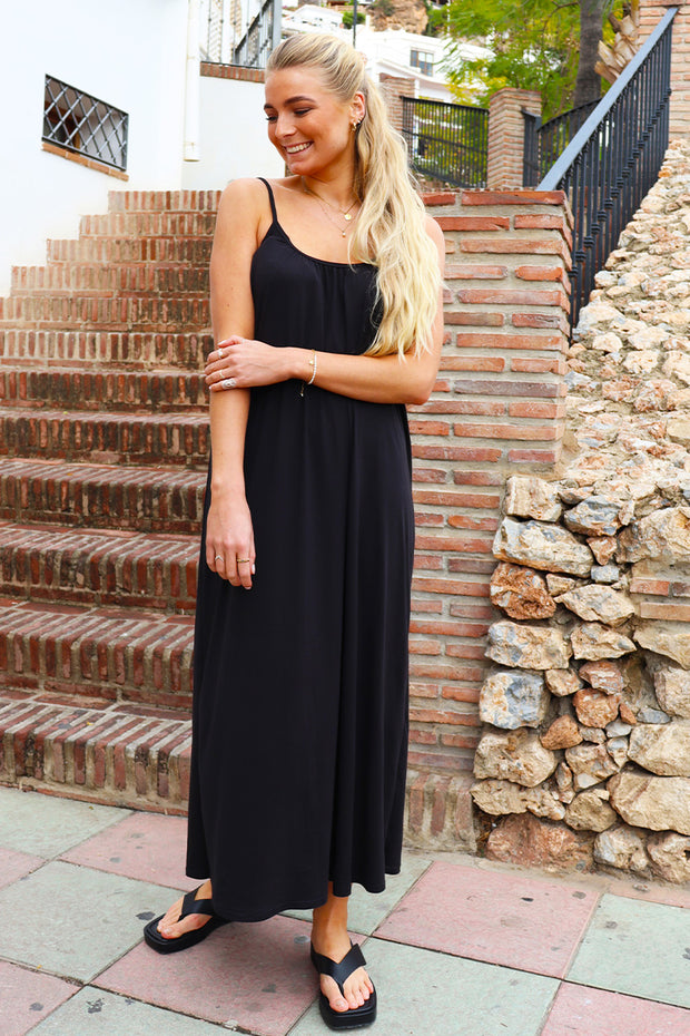 Alma Long Strap Dress | Black | Kjole fra Liberté