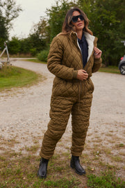 Isola Teddy Jumpsuit | Mørkegrøn | Termodragt fra French Laundry