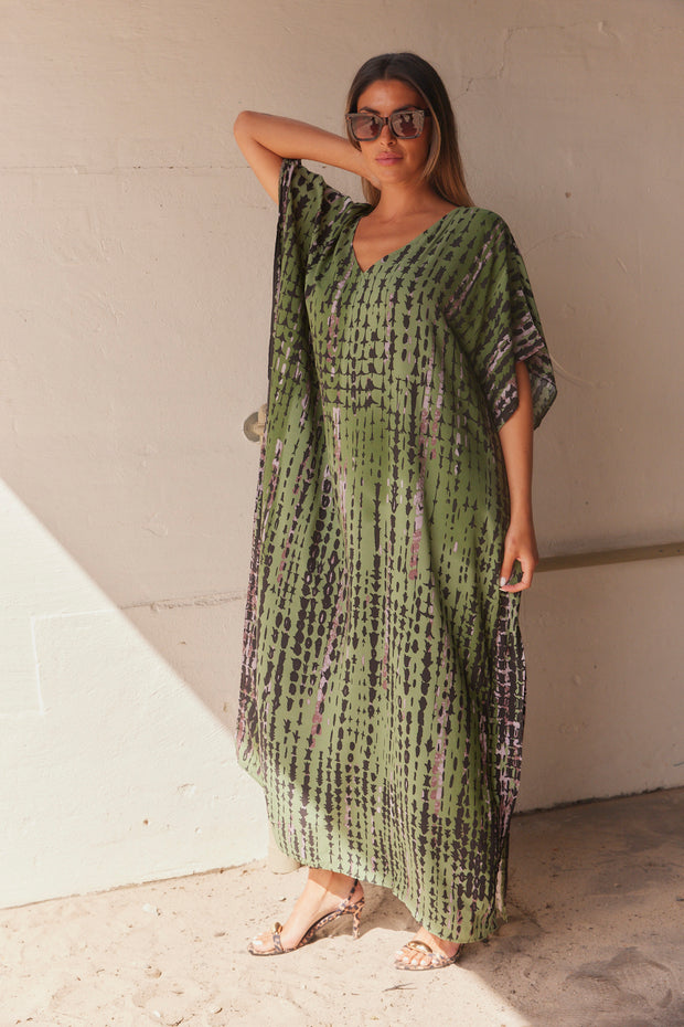 Serengeti Sun Dress | Army | Tiedye Kaftan kjole fra Statebird