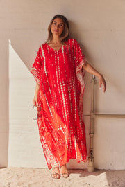 Serengeti Sun Dress | Red | Tiedye Kaftan kjole fra Statebird