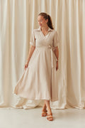 Mira Dress | Beige – nedsat
