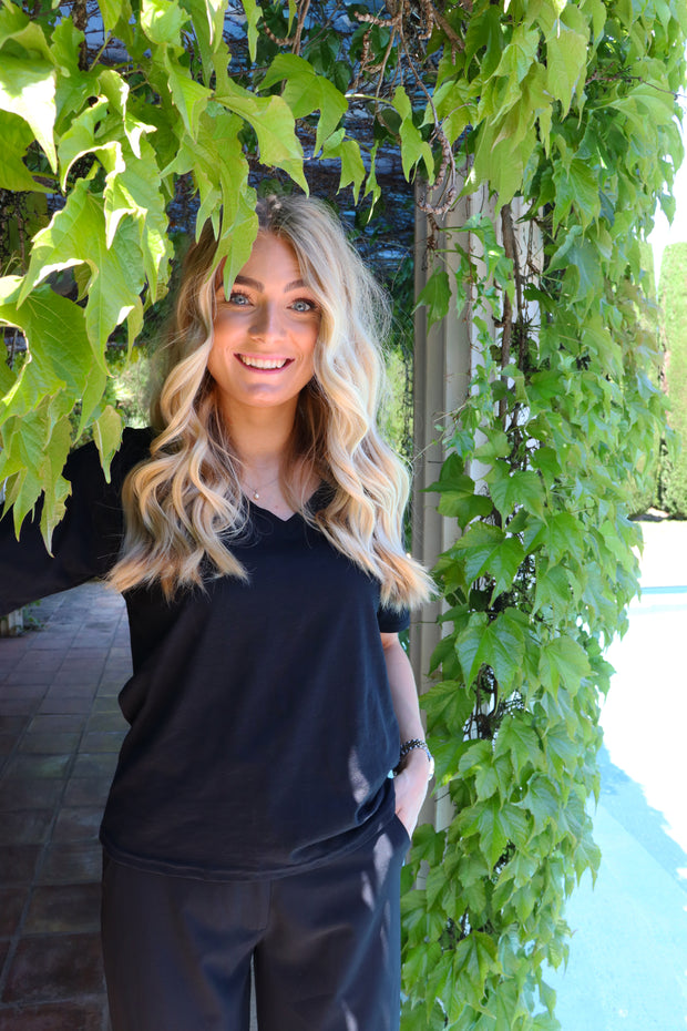 Ulla Ss Vneck Tshirt | Black | T-Shirt fra Liberté