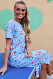 Alma Tshirt Dress | Light Blue Pink Heart | Kjole fra Liberté