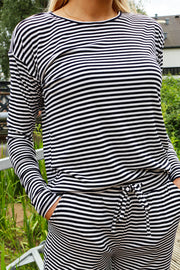 Natalia Ls Boxy Blouse | Navy Creme Small Stripe | Bluse fra Liberté