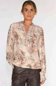 Neomi blouse 54627 | Sand/Navy | Skjorte fra Gustav