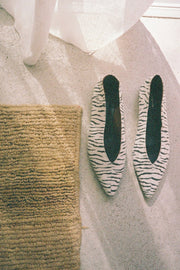 Cassie  | Calf suede print Zebra | Ballerina fra Anonymous Copenhagen