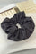 The Bow Scrunchie | Sort | Hårelastik fra By Timm