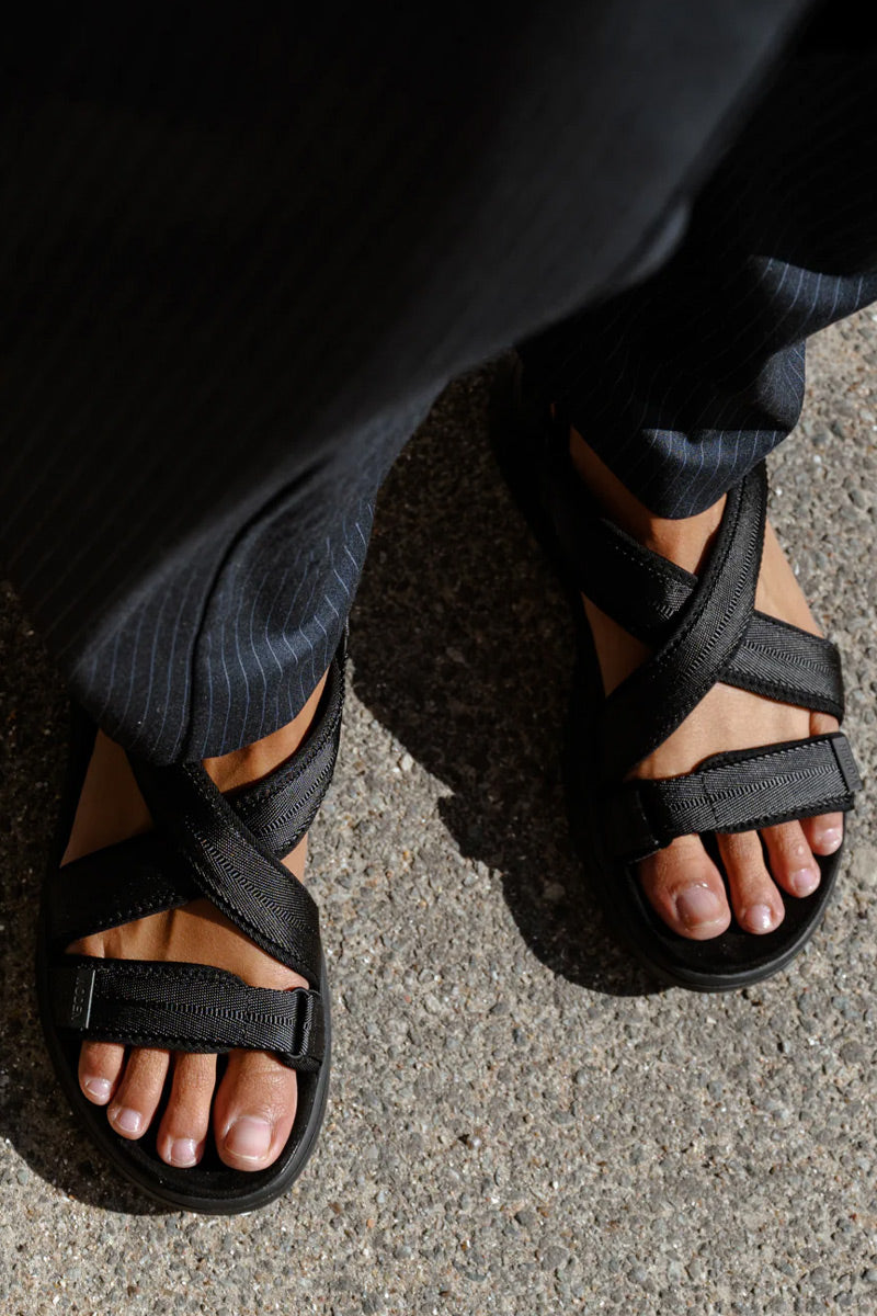 Woden Sandals | Black | Line Cross –