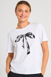 Fenjal Tee 205558 | Star Off-White W. Black | T-Shirt fra Freequent