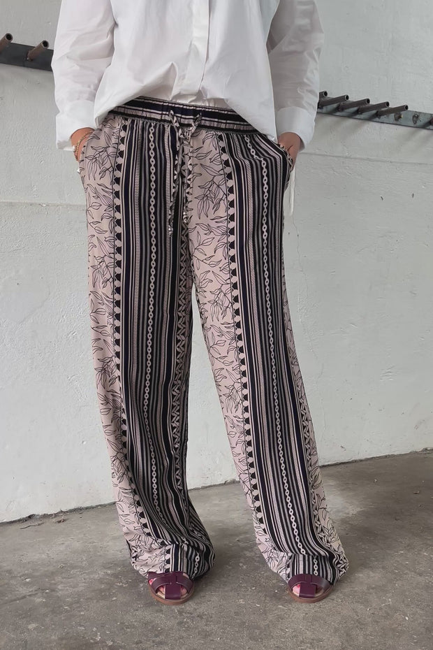 Tidy Pants 204581 | Simply Taupe w. Black | Bukser fra Freequent