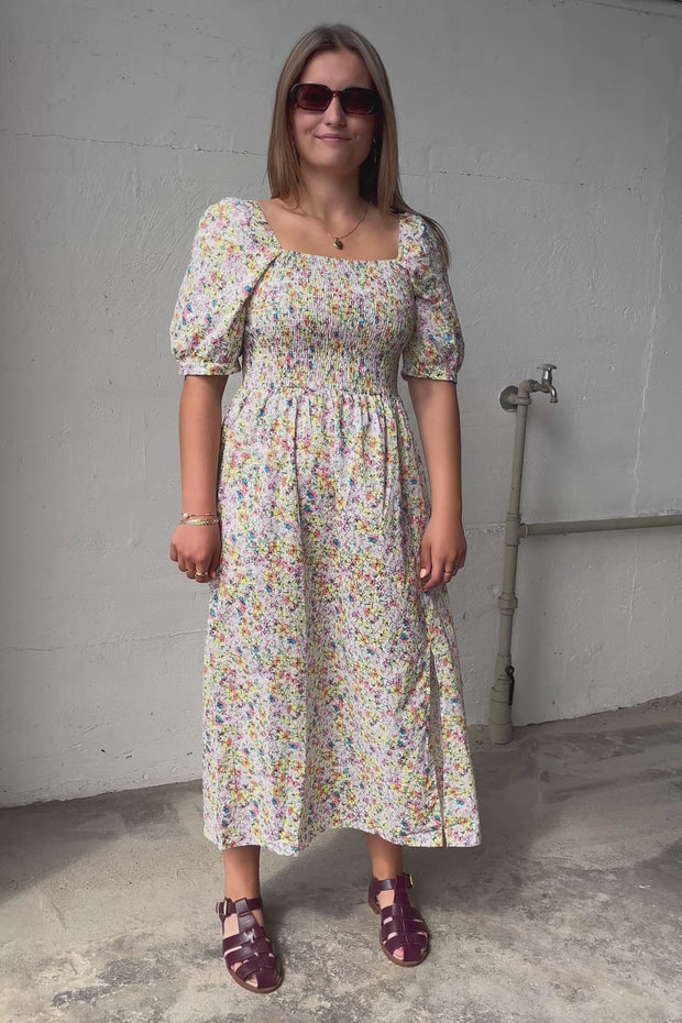 Gro Dress | Green Multi Flower | Kjole fra Liberté